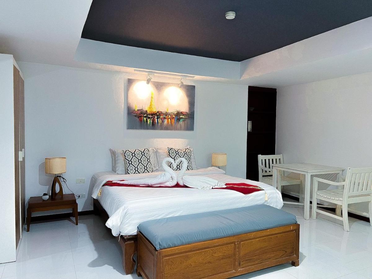 Apartment The Sands 3 Bedrooms Beachside In Naiharn