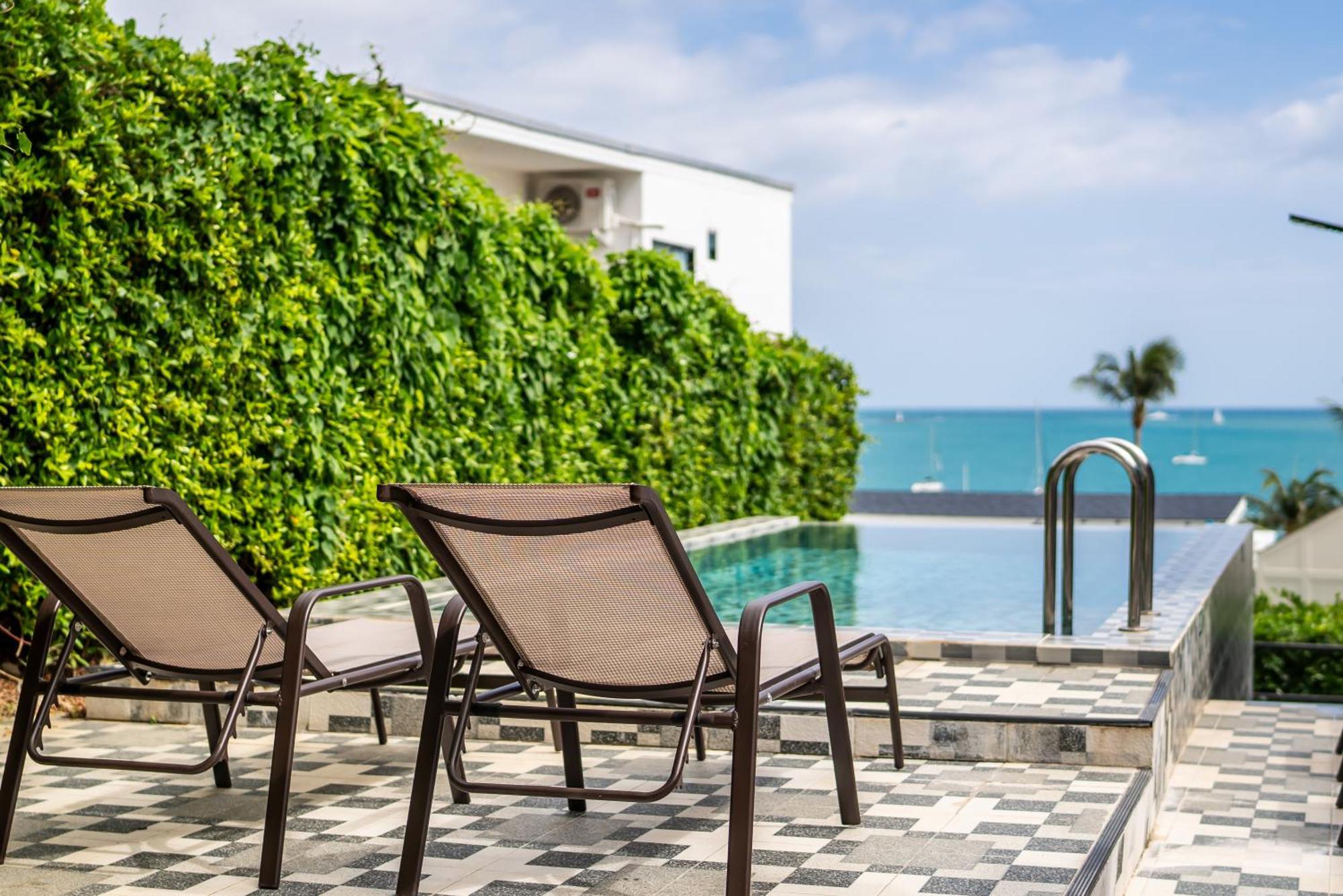 Mona Seaview Pool Front Aoyon Villa *