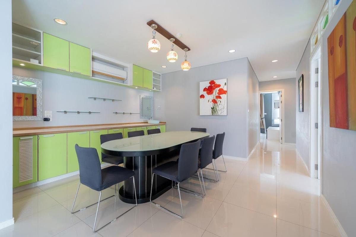 Regent - 4 Bedrooms *