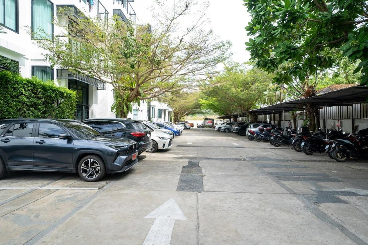 Regent - 4 Bedrooms Apartment