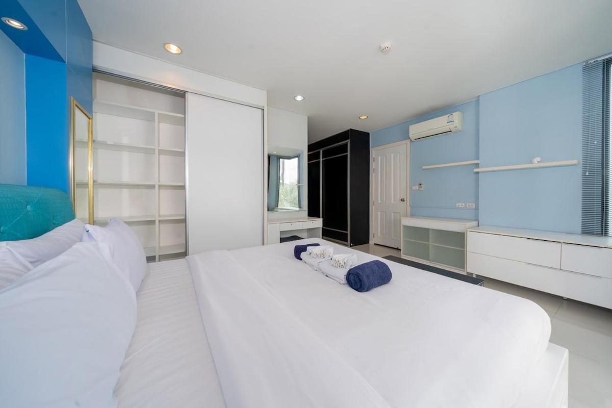 Regent - 4 Bedrooms Apartment *