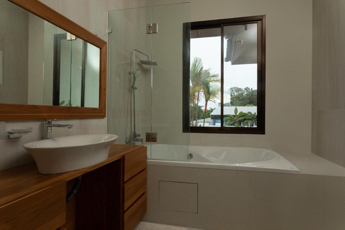 7 Bedroom Luxury Pool In Panwa