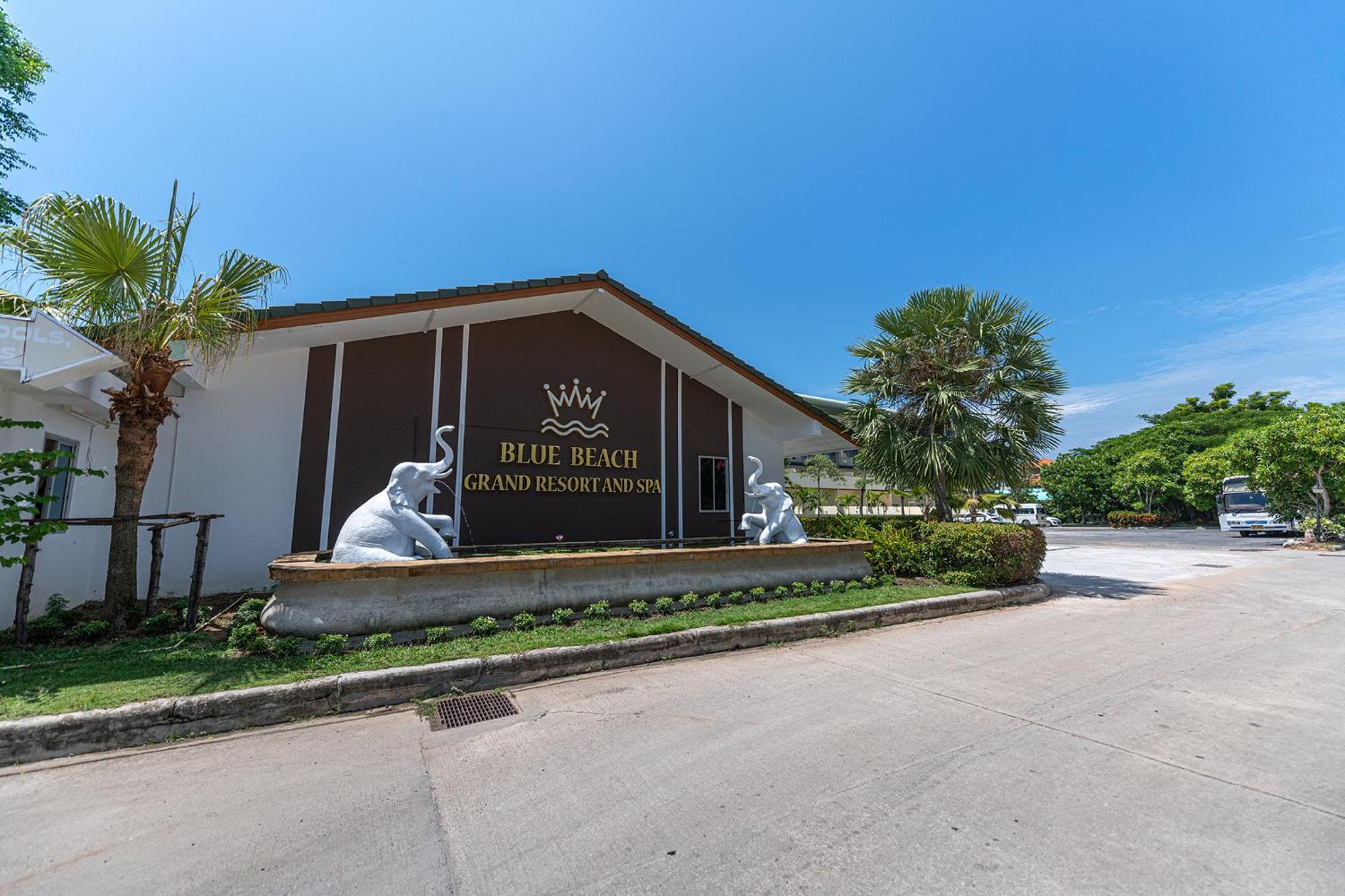 Blue Grand And In Chalong Phuket By Dayuu