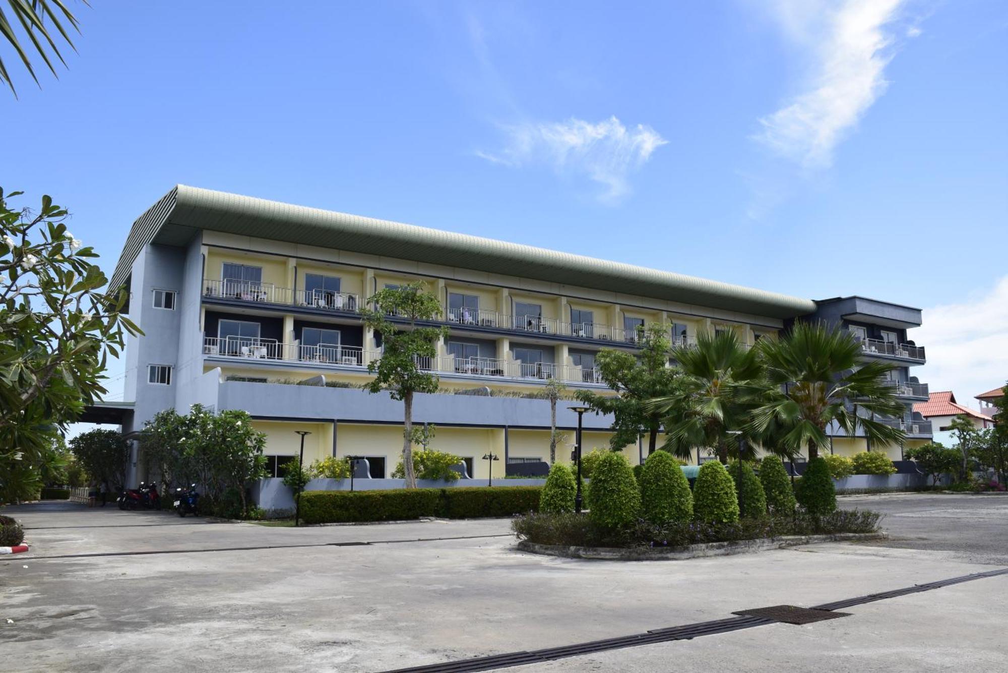Blue Grand And In Chalong Phuket By Dayuu Ban Saiyuan