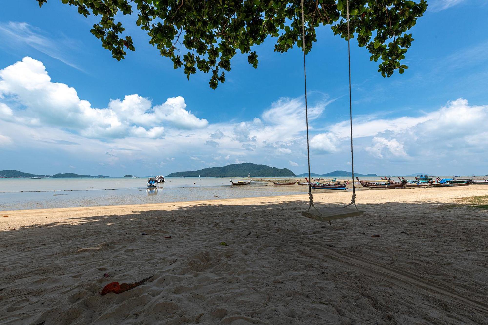 Blue Grand And In Chalong Phuket By Dayuu 5* Ban Saiyuan