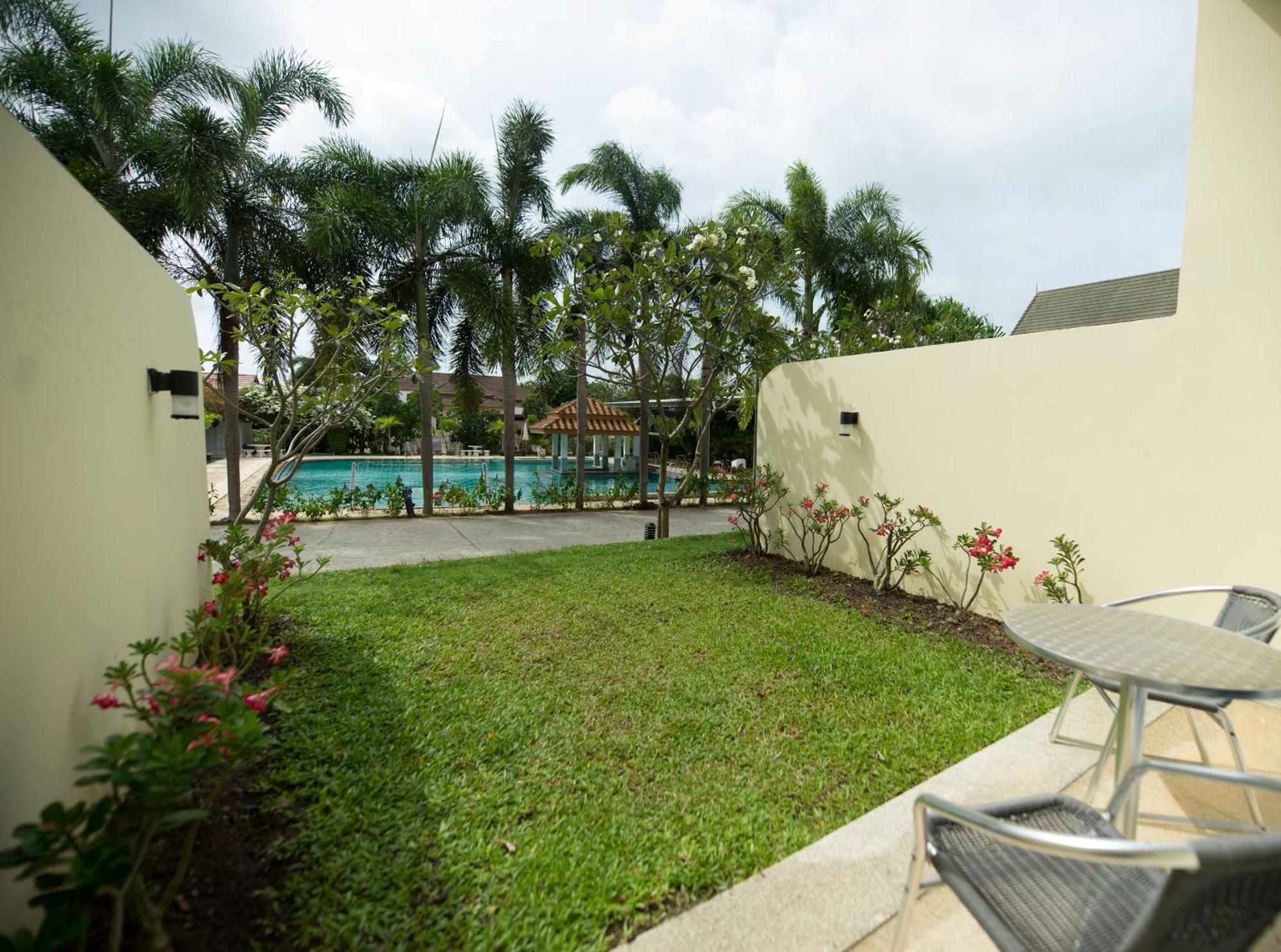 Blue Grand And In Chalong Phuket By Dayuu Ban Saiyuan