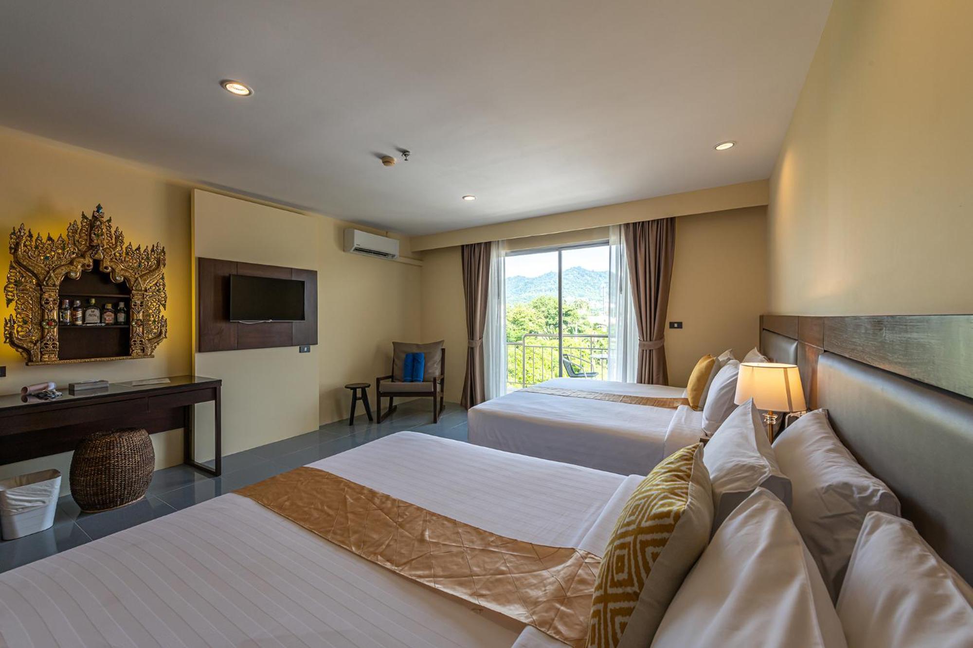 Blue Grand And In Chalong Phuket By Dayuu Resort