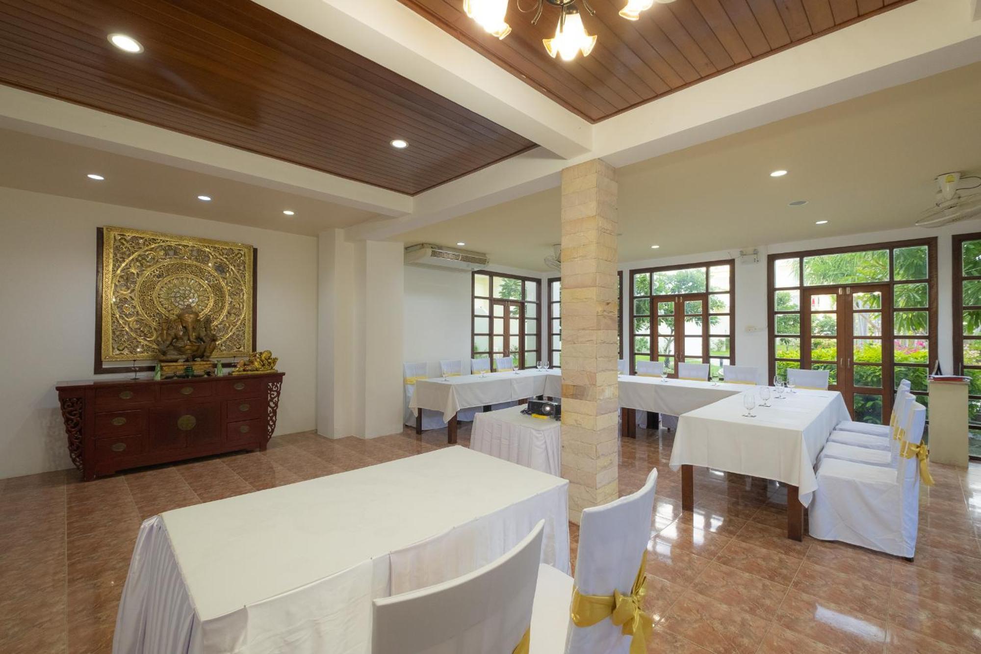 Blue Grand And In Chalong Phuket By Dayuu Resort