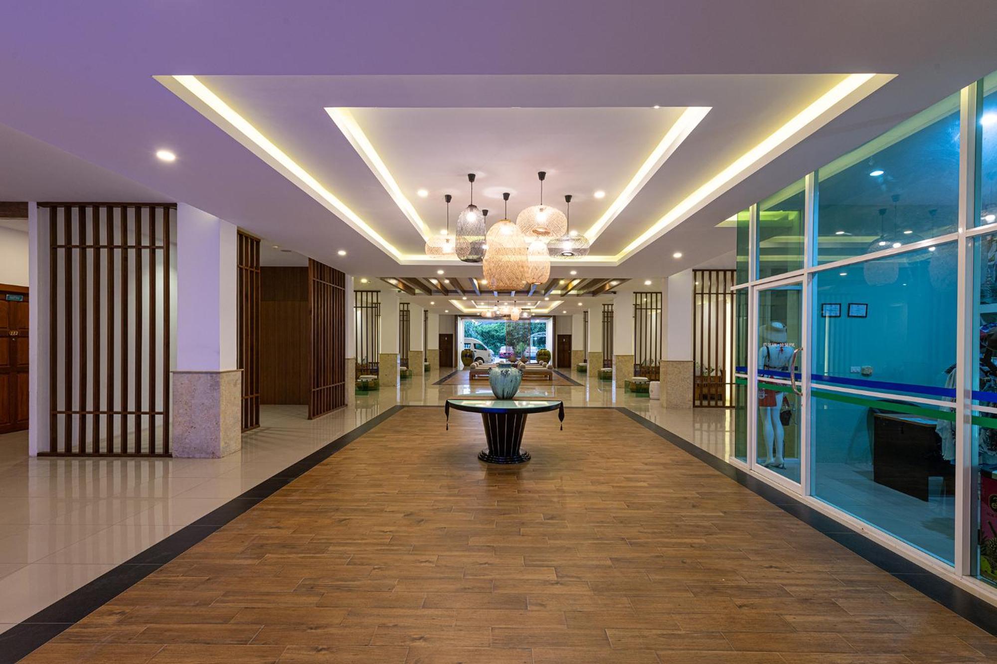 Blue Grand And In Chalong Phuket By Dayuu Resort Ban Saiyuan