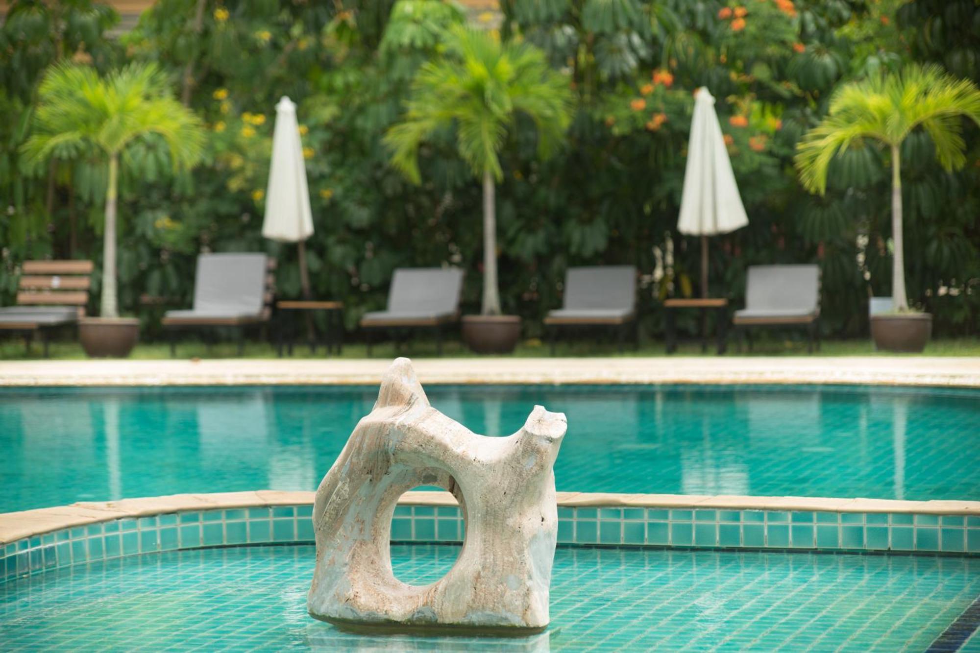 Blue Grand And In Chalong Phuket By Dayuu Resort