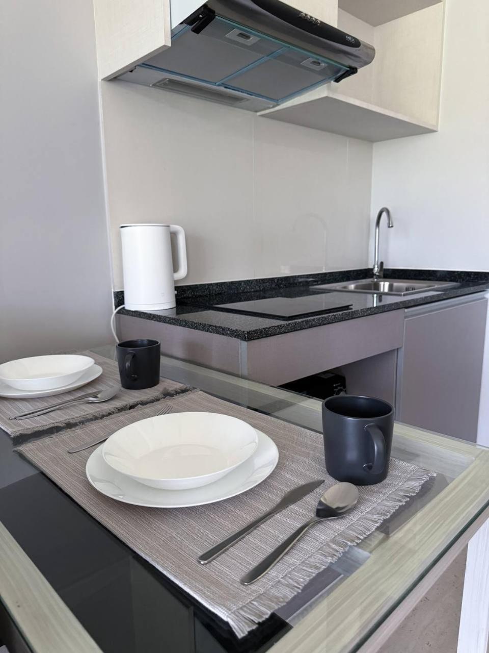 6th Avenue Surin Apartment