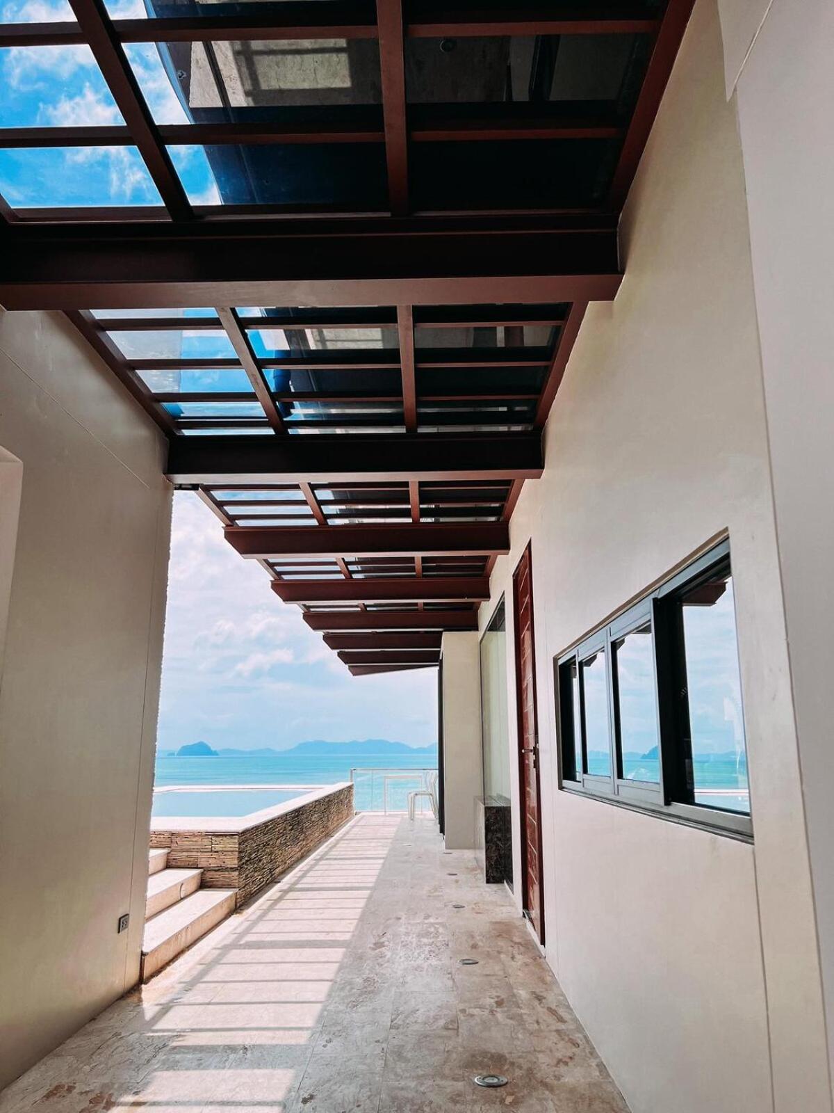 Rare Sunrise Cliff 5 Bedrooms *