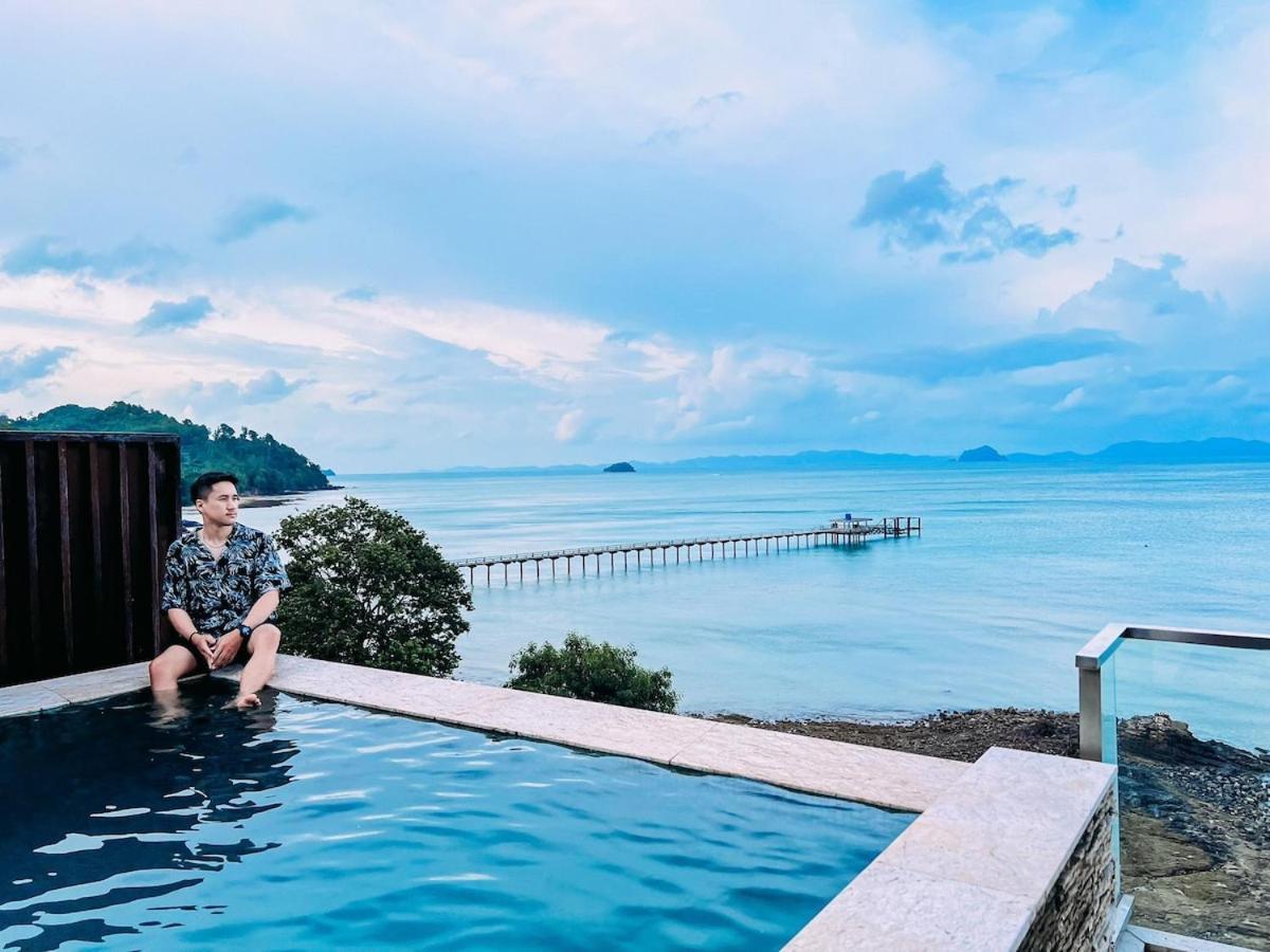 Villa Rare Sunrise Cliff 5 Bedrooms