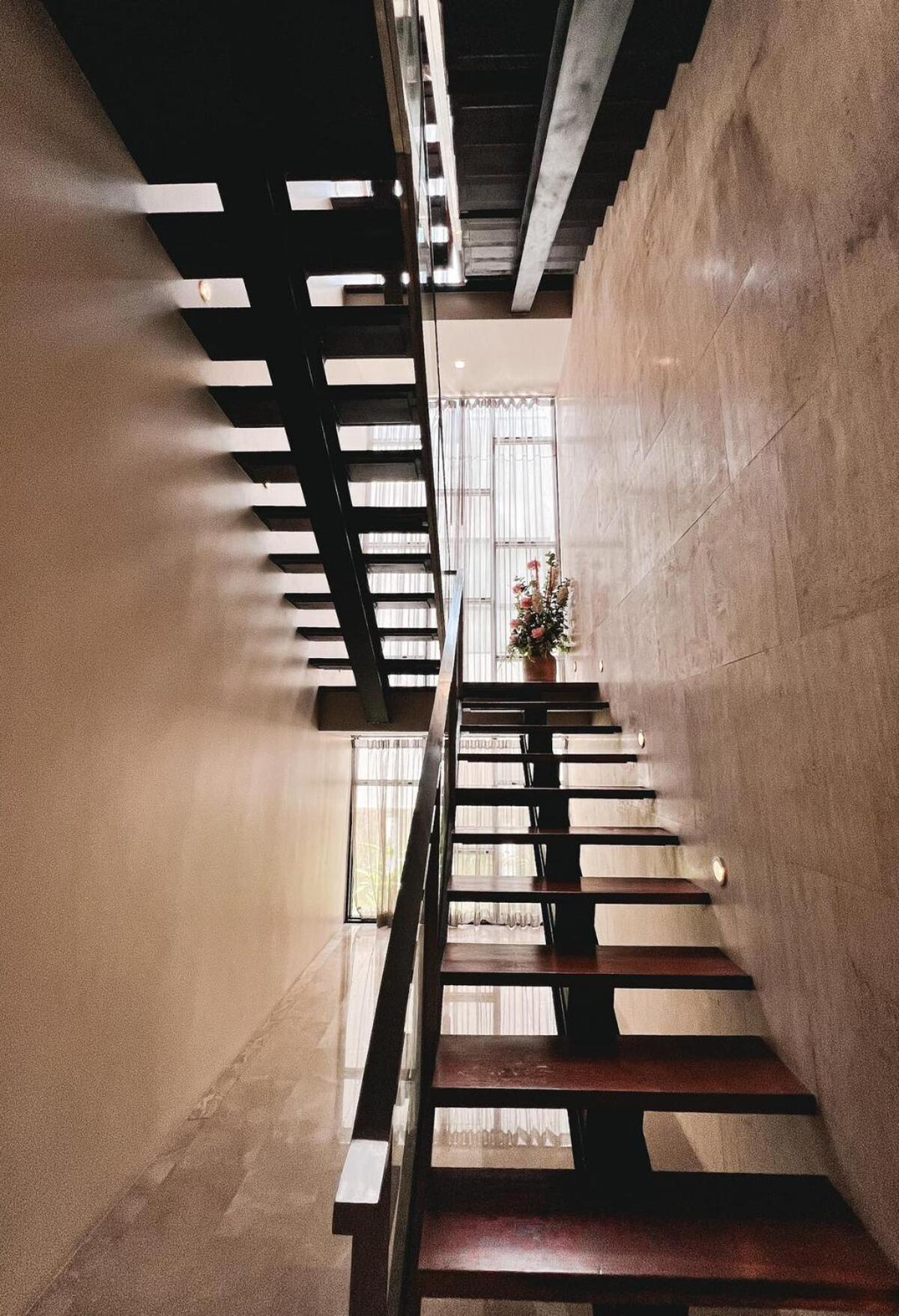 Villa Rare Sunrise Cliff 5 Bedrooms Ban Lo Ti Pa