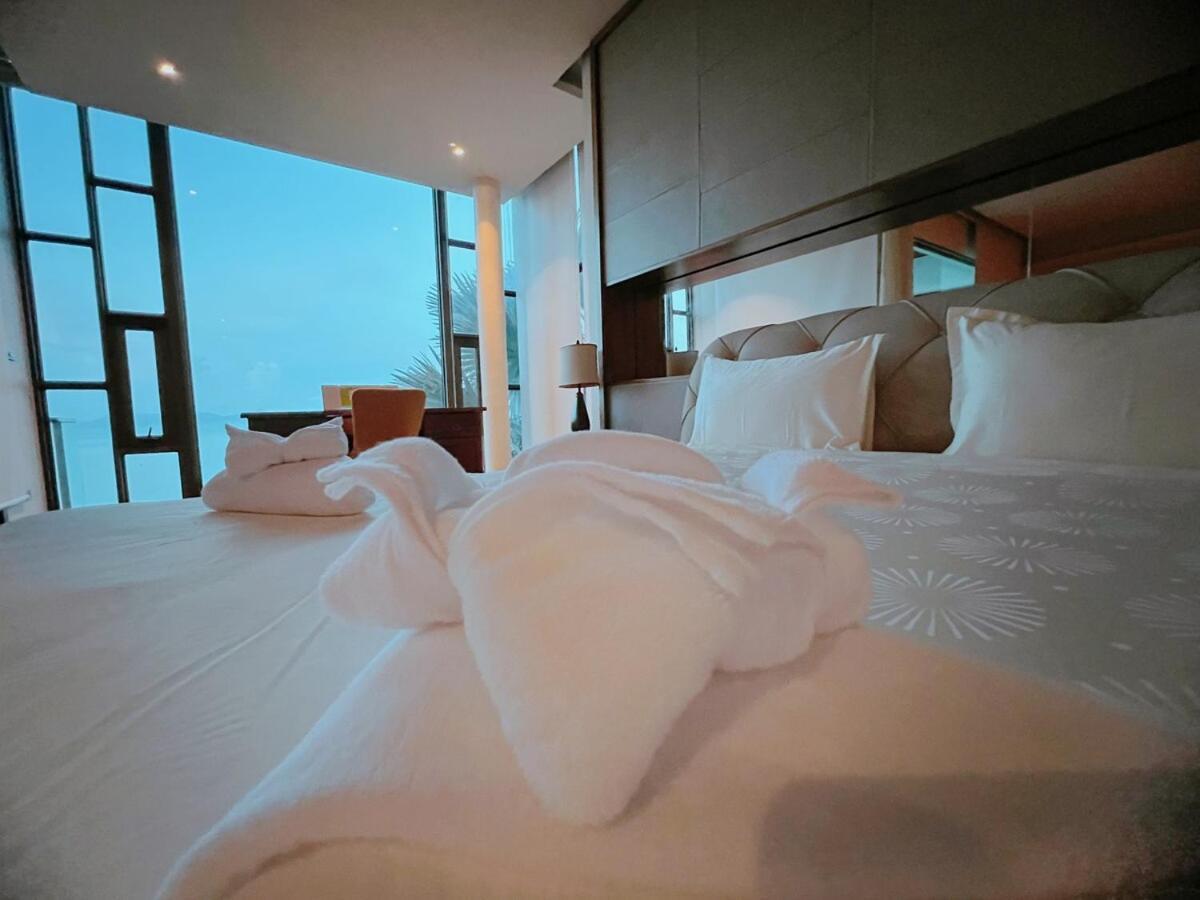 Rare Sunrise Cliff 5 Bedrooms