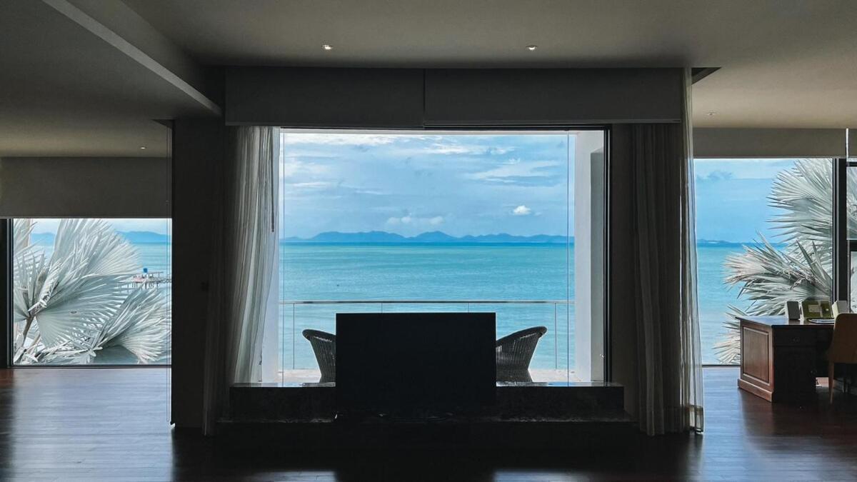 Rare Sunrise Cliff 5 Bedrooms Villa