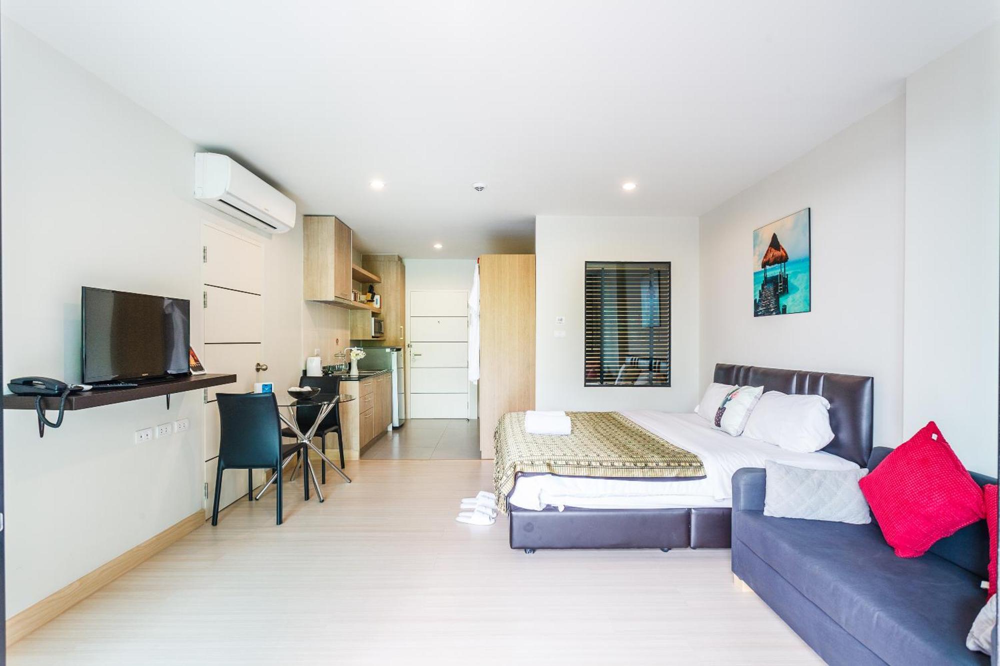 At The Bliss By Lofty Apartment
