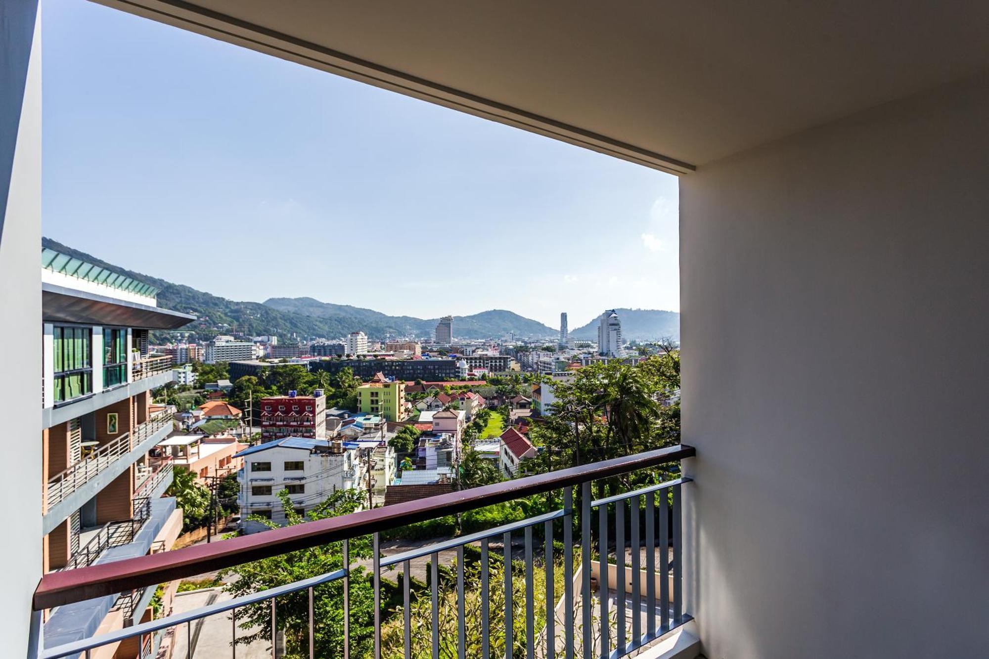 Apartment At The Bliss By Lofty Patong