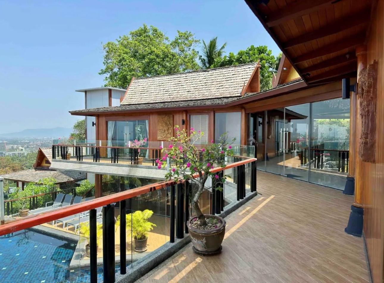 Luxury 4 Pool Seaview 6 Bedroom On Hill Villa Surin Beach (Phuket)