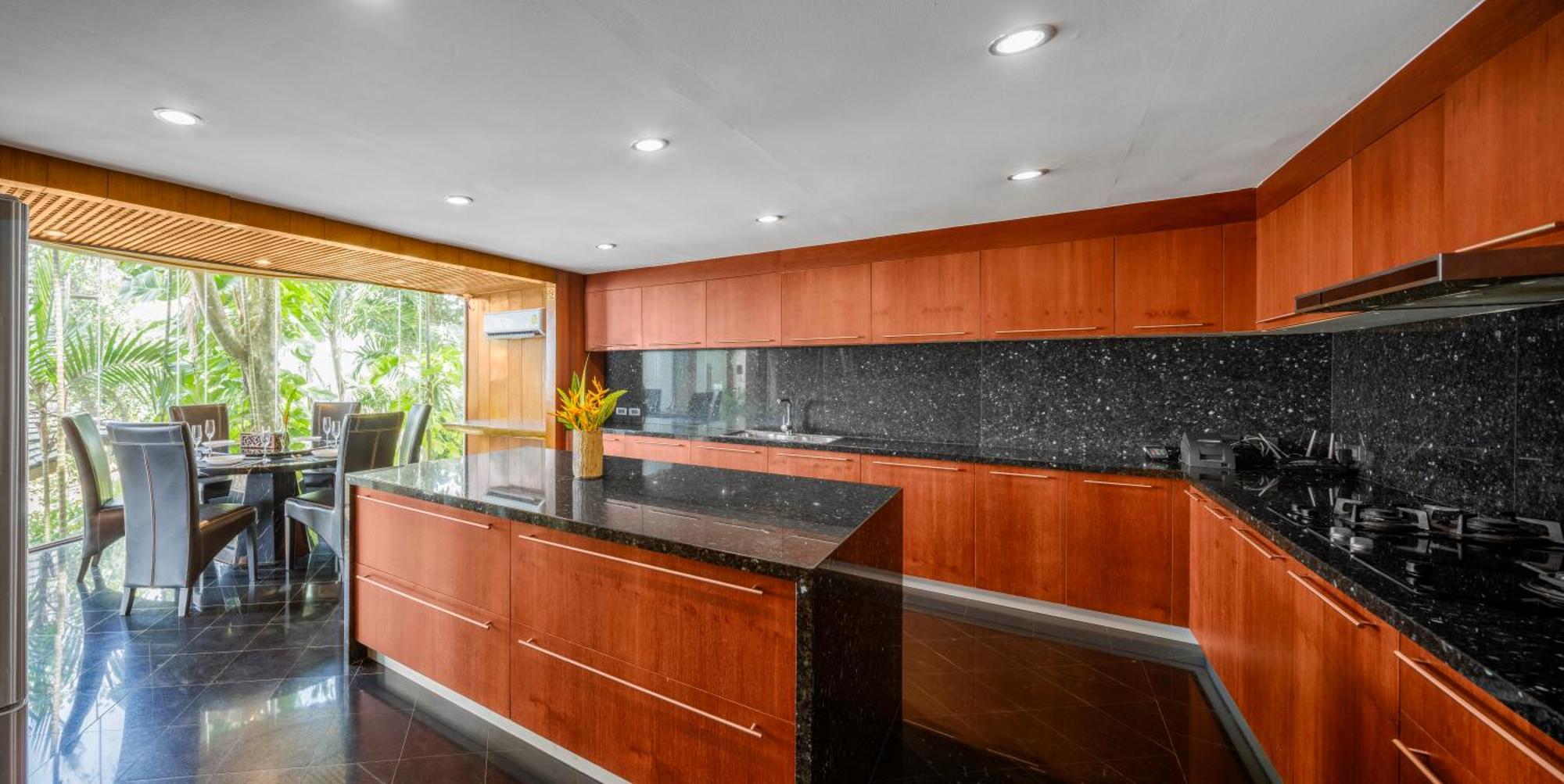 Luxury 4 Pool Seaview 6 Bedroom On Hill *