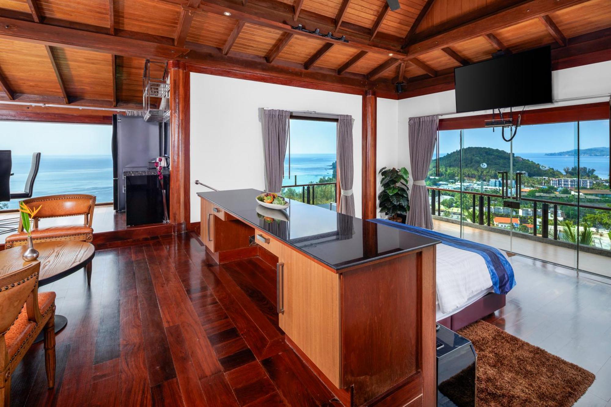 Luxury 4 Pool Seaview 6 Bedroom On Hill *