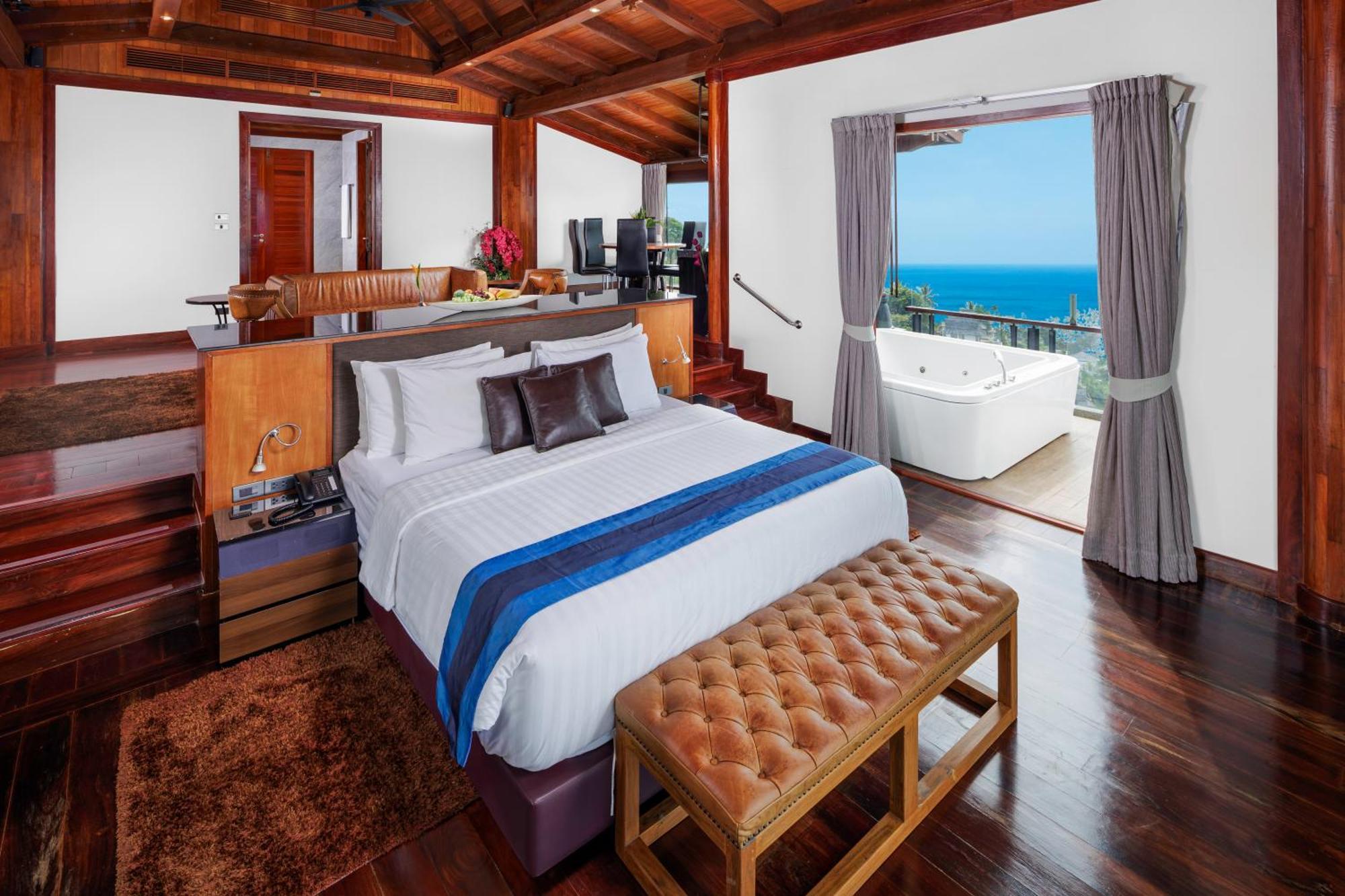 Luxury 4 Pool Seaview 6 Bedroom On Hill Surin Beach (Phuket)