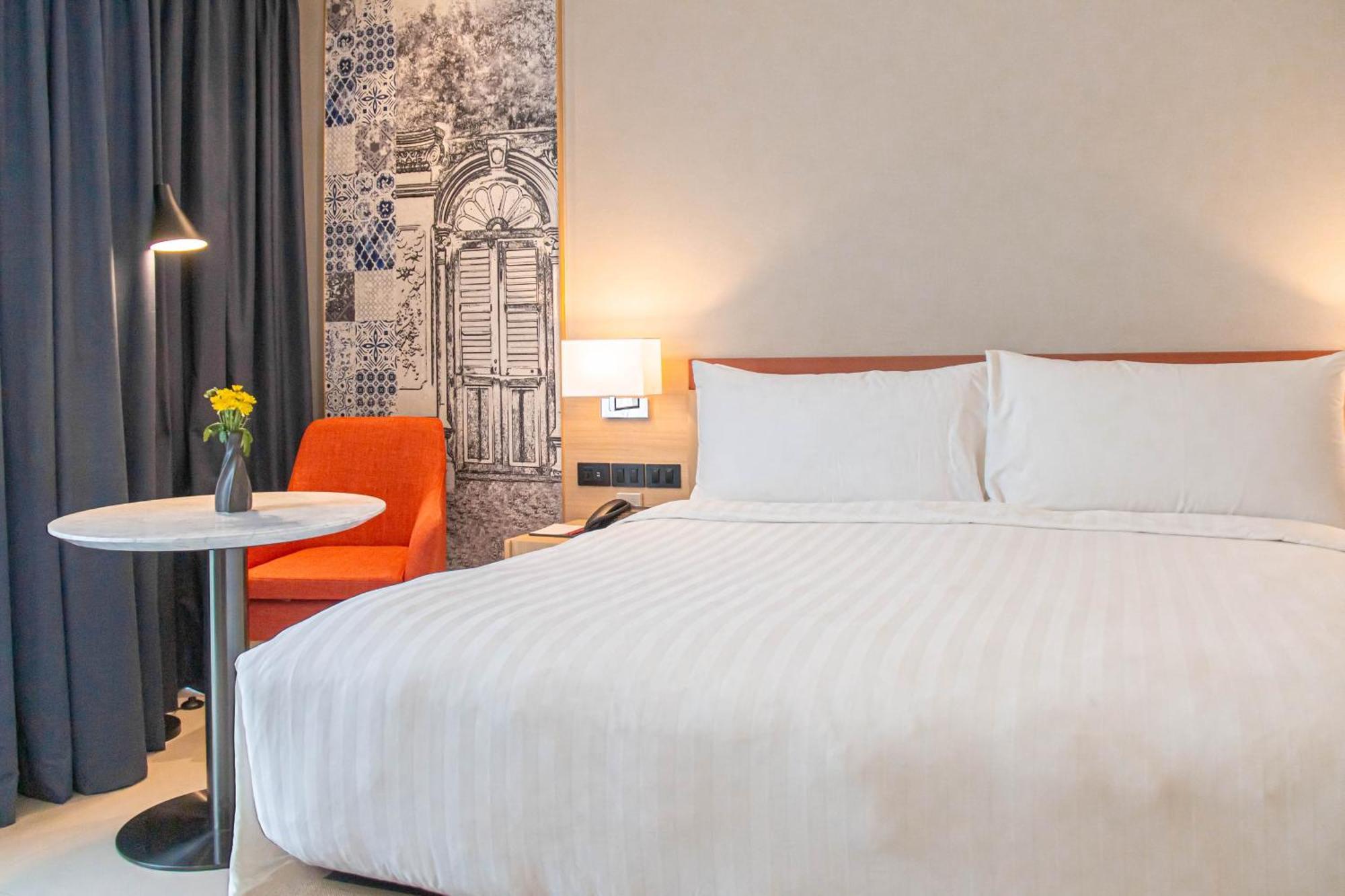Glow Mira Karon Hotel 4*