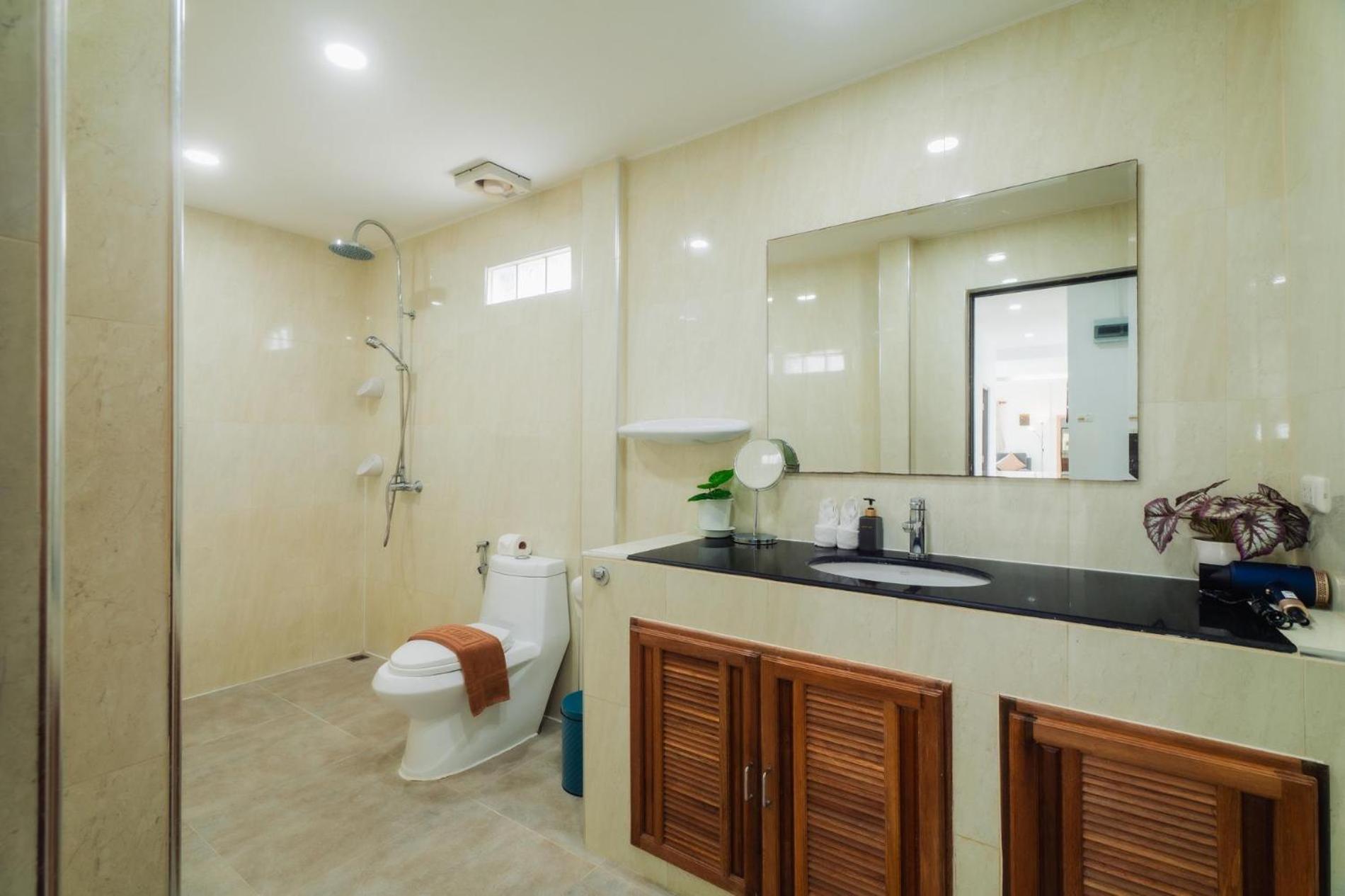 Jasmine Pool In Nai Harn Villa