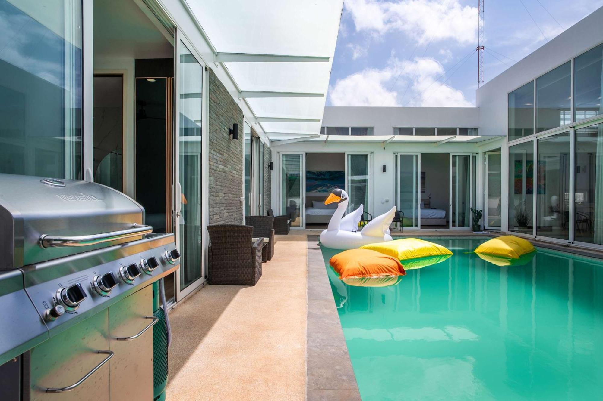 Sky - Luxury 4br Getaway In Phuket Ban Kata