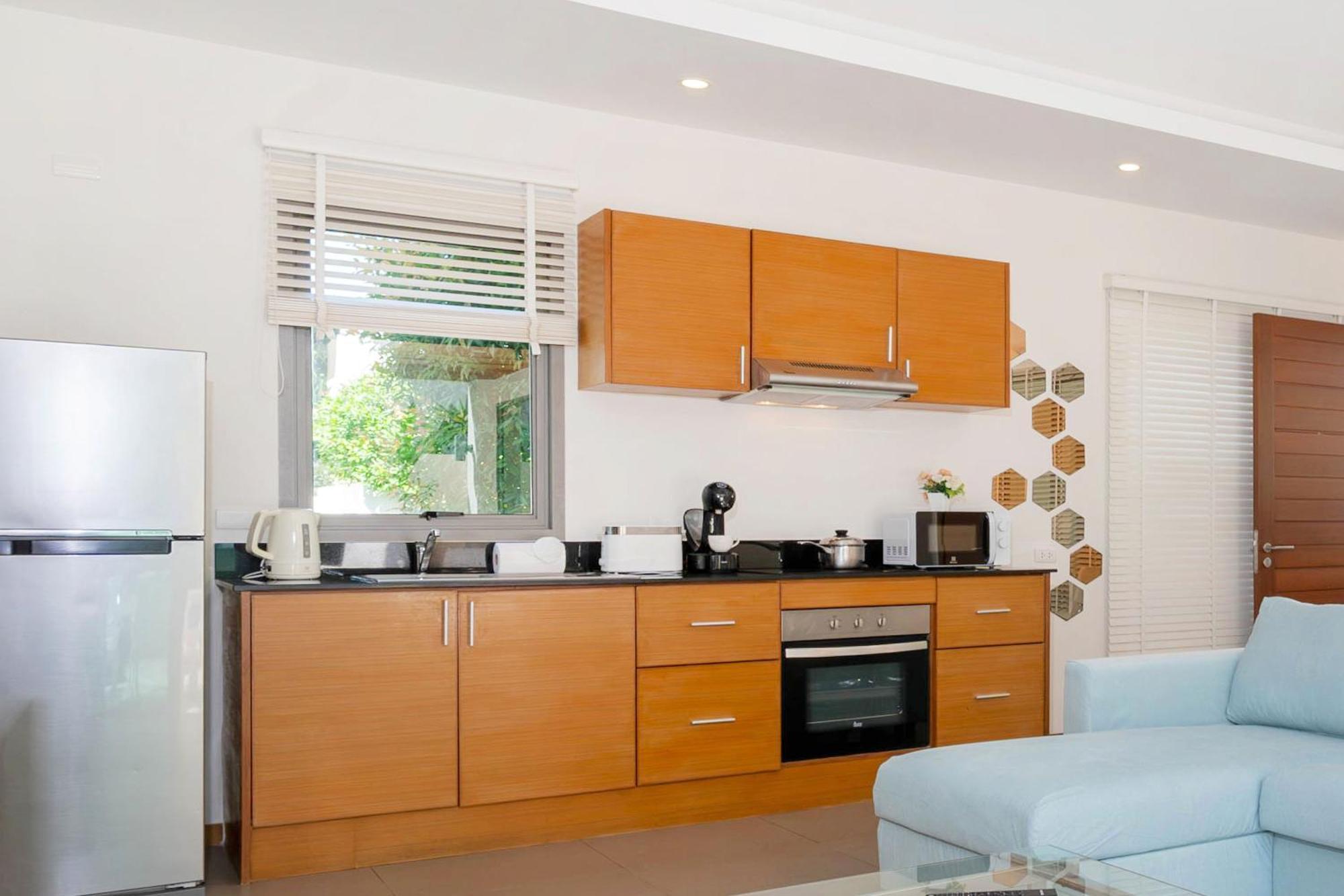 Tropical 2br Pool Kate, Gated Residence, Near And Naiharn Villa *