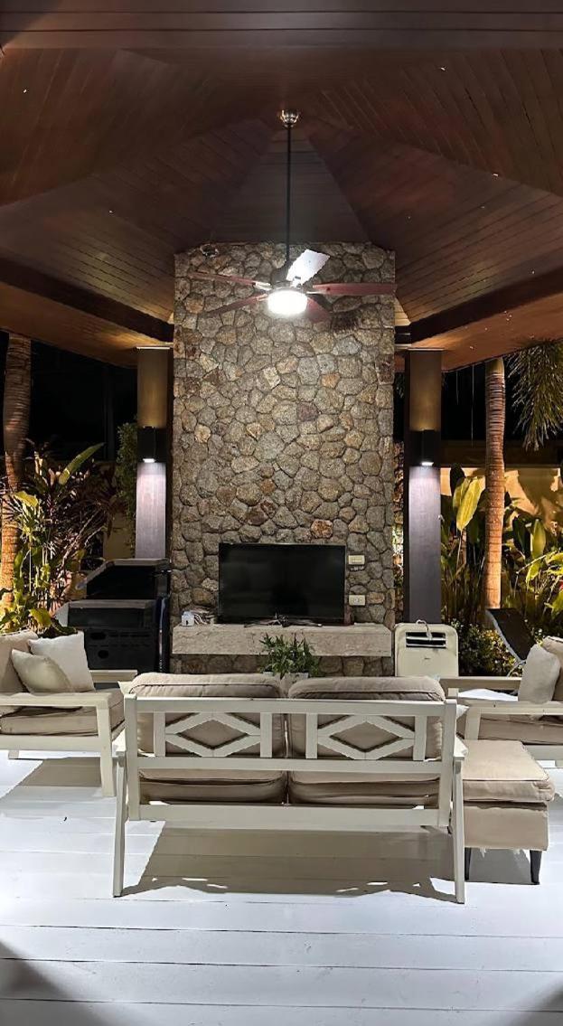 Botanica Luxury 4 Bedrooms Villa *