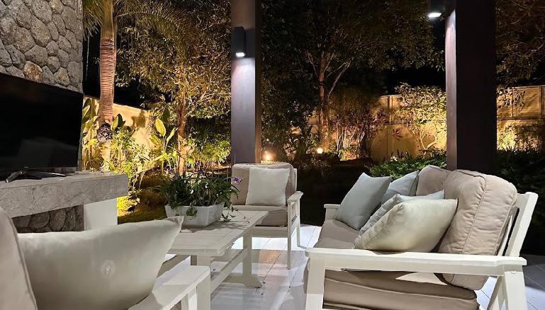 Botanica Luxury 4 Bedrooms Villa *