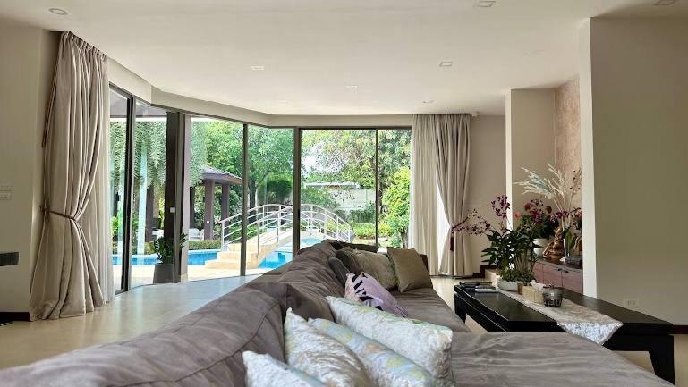 Botanica Luxury 4 Bedrooms *
