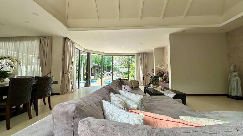 Botanica Luxury 4 Bedrooms Ban Phru Champa