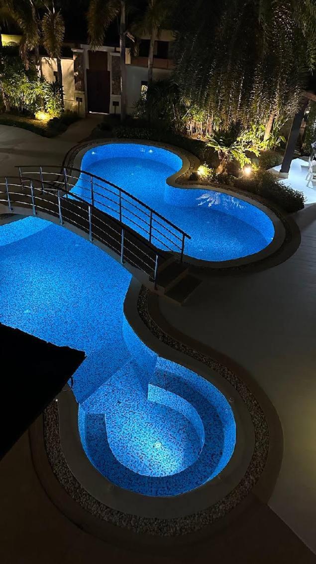 Botanica Luxury 4 Bedrooms Villa