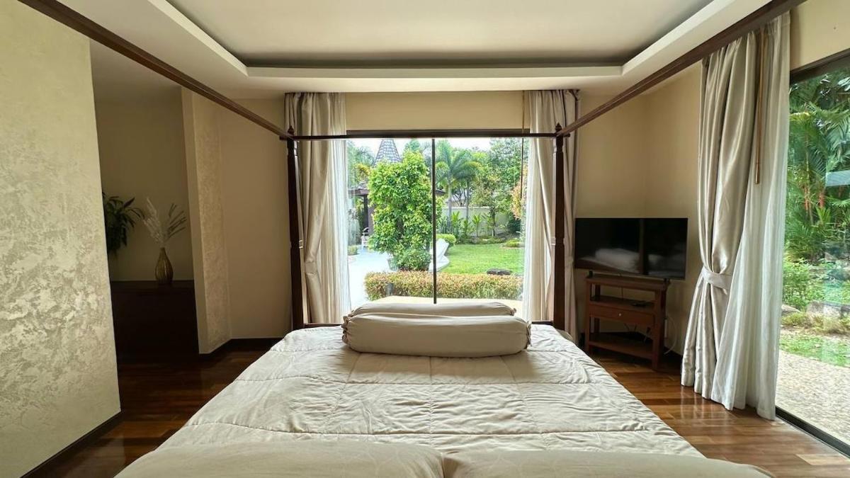 Botanica Luxury 4 Bedrooms *