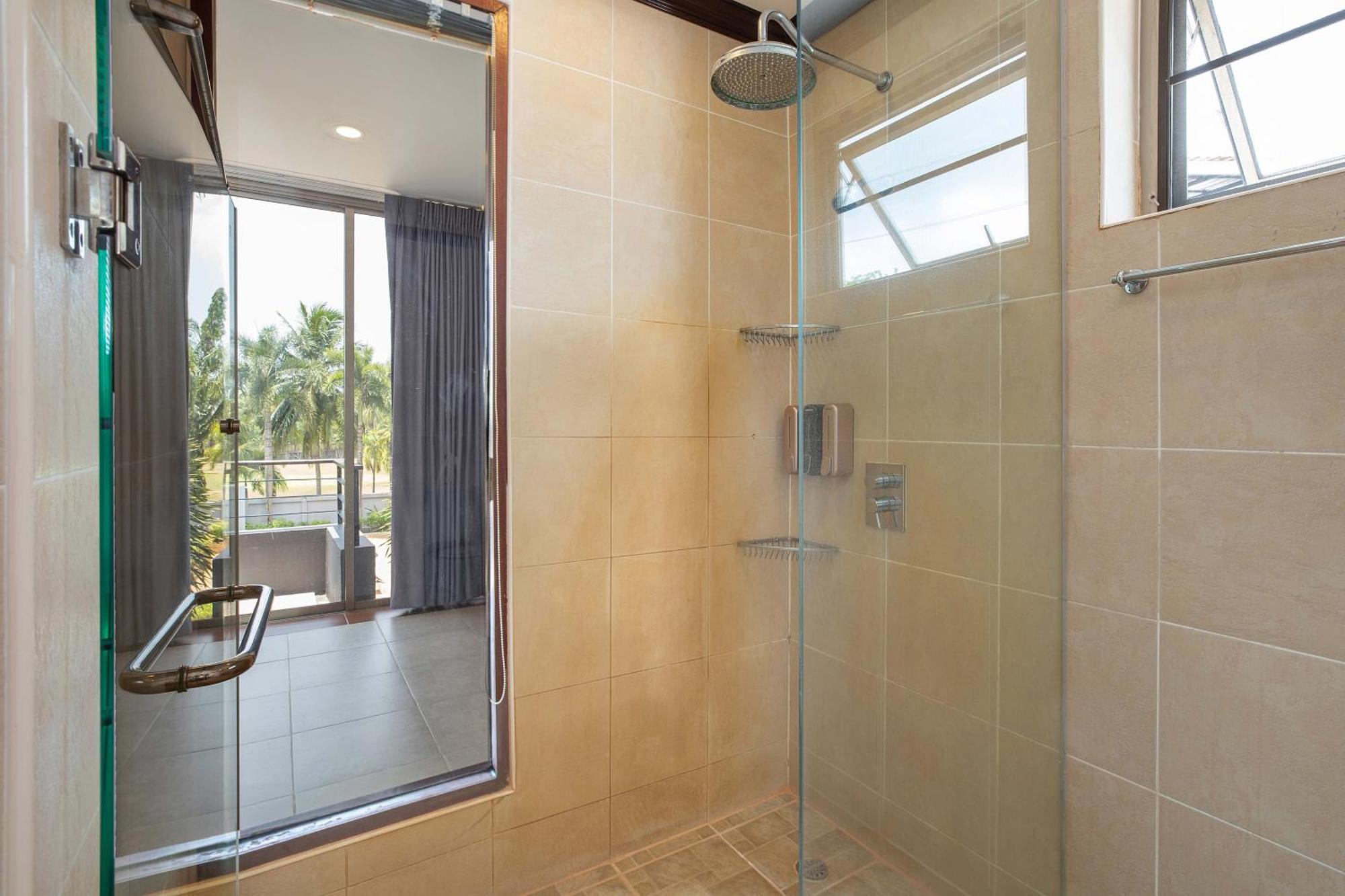 Modern Comfort In Paradise - Argent 6 With 3br And Access To Tropical Pool Ban Muang Mai