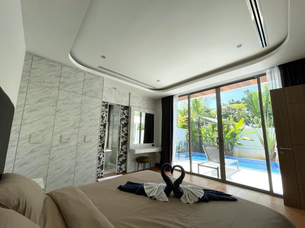 Landmark 2 - 3 Bedroom Rawai Phuket Villa