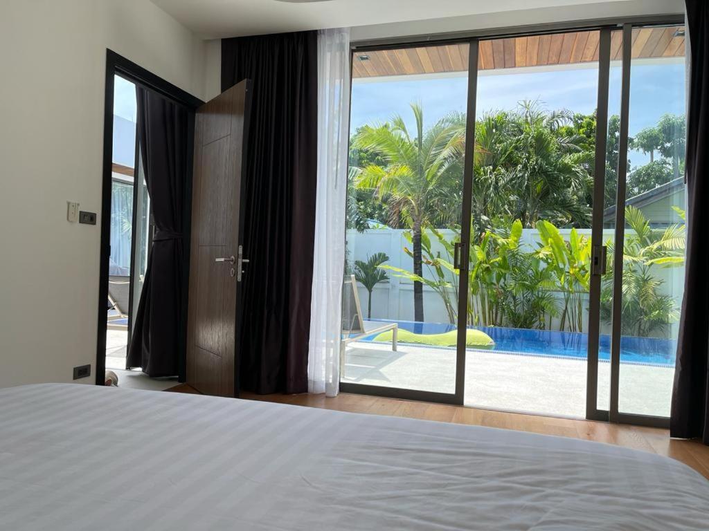 Landmark 2 - 3 Bedroom Rawai Phuket * Ban Saiyuan