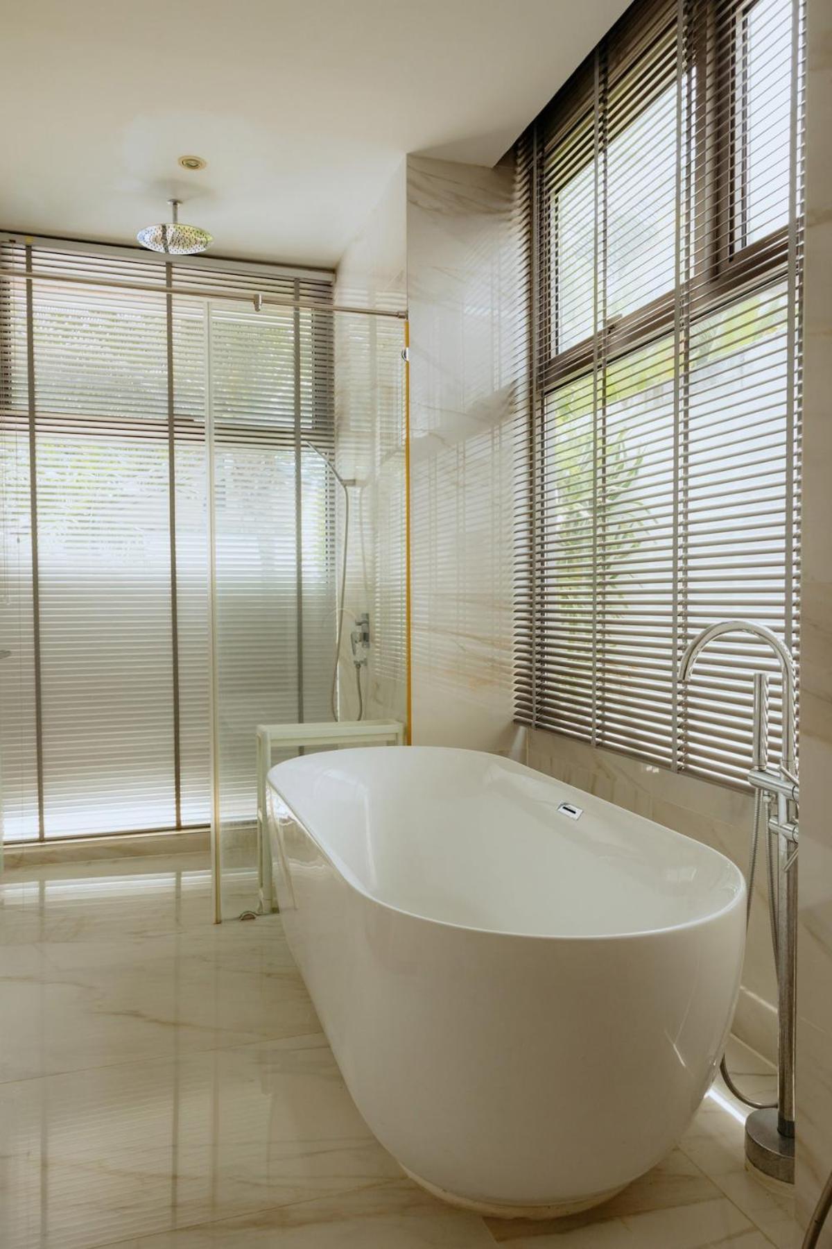 Landmark 2 - 3 Bedroom Rawai Phuket Villa Ban Saiyuan