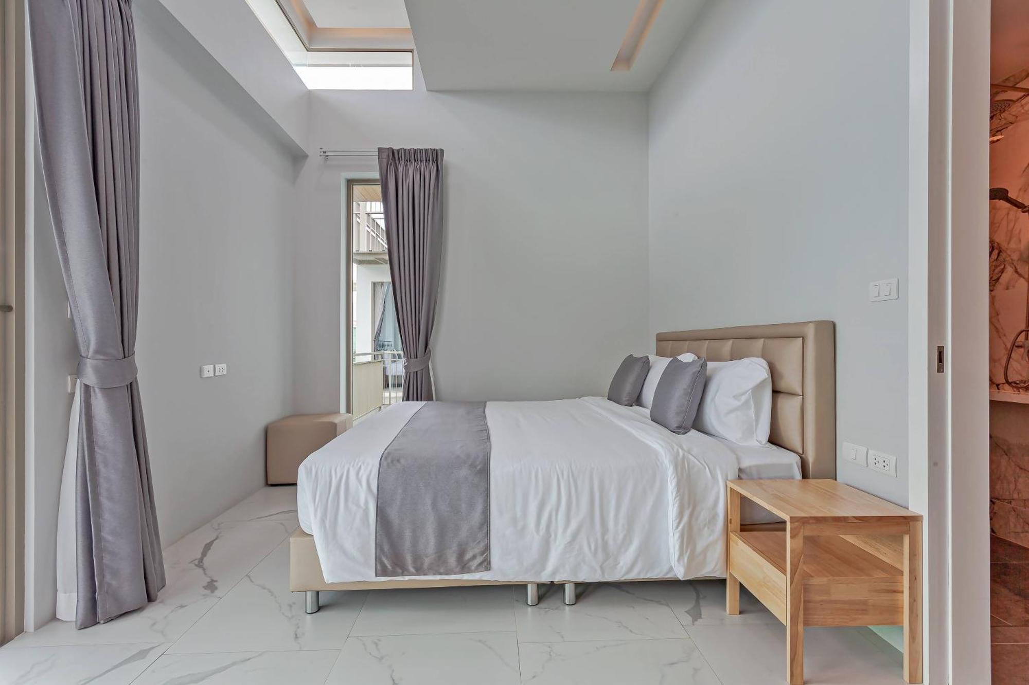 Classic Modern Pool Rawai 3br Villa
