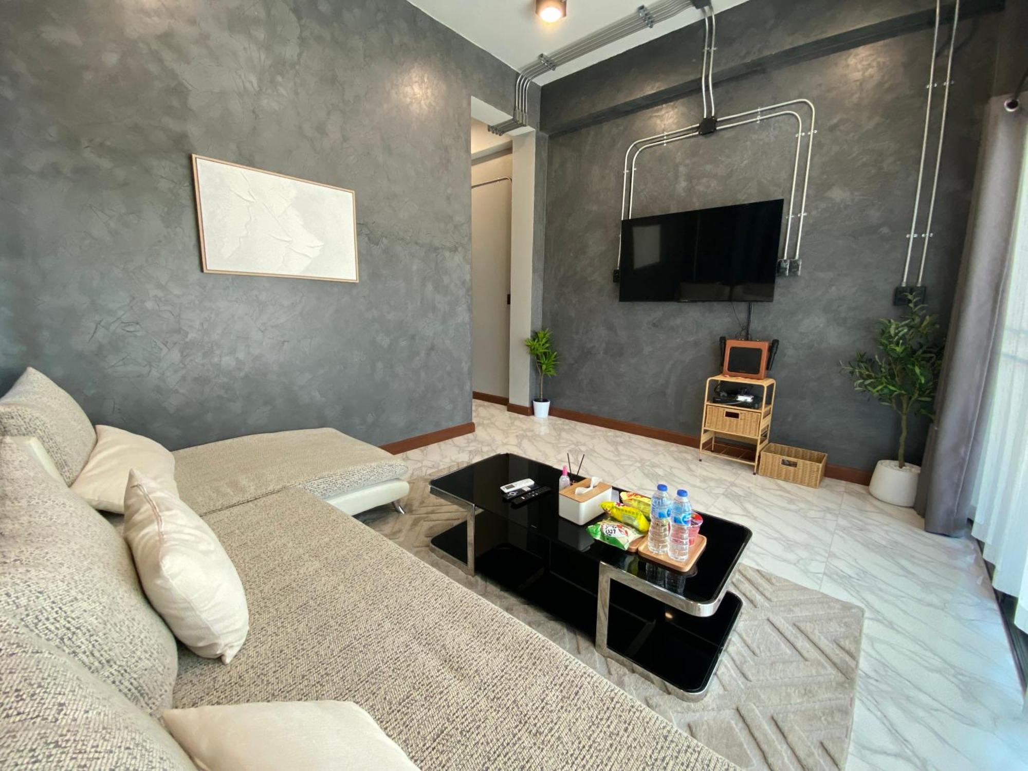 Ta-iad Villa *