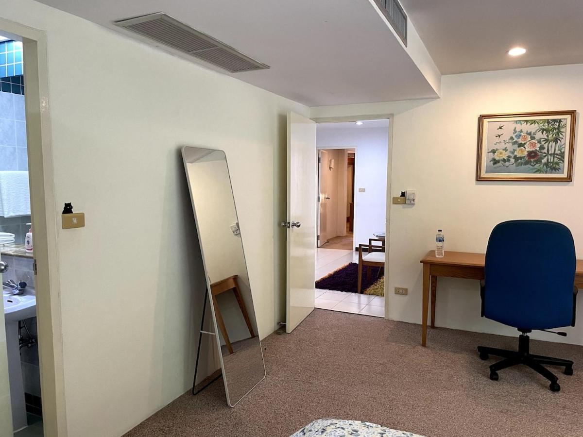 Apartment 3-bed House With Private