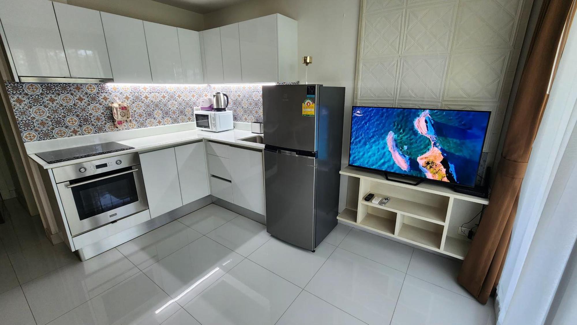 Karon Butterfly Apartment *