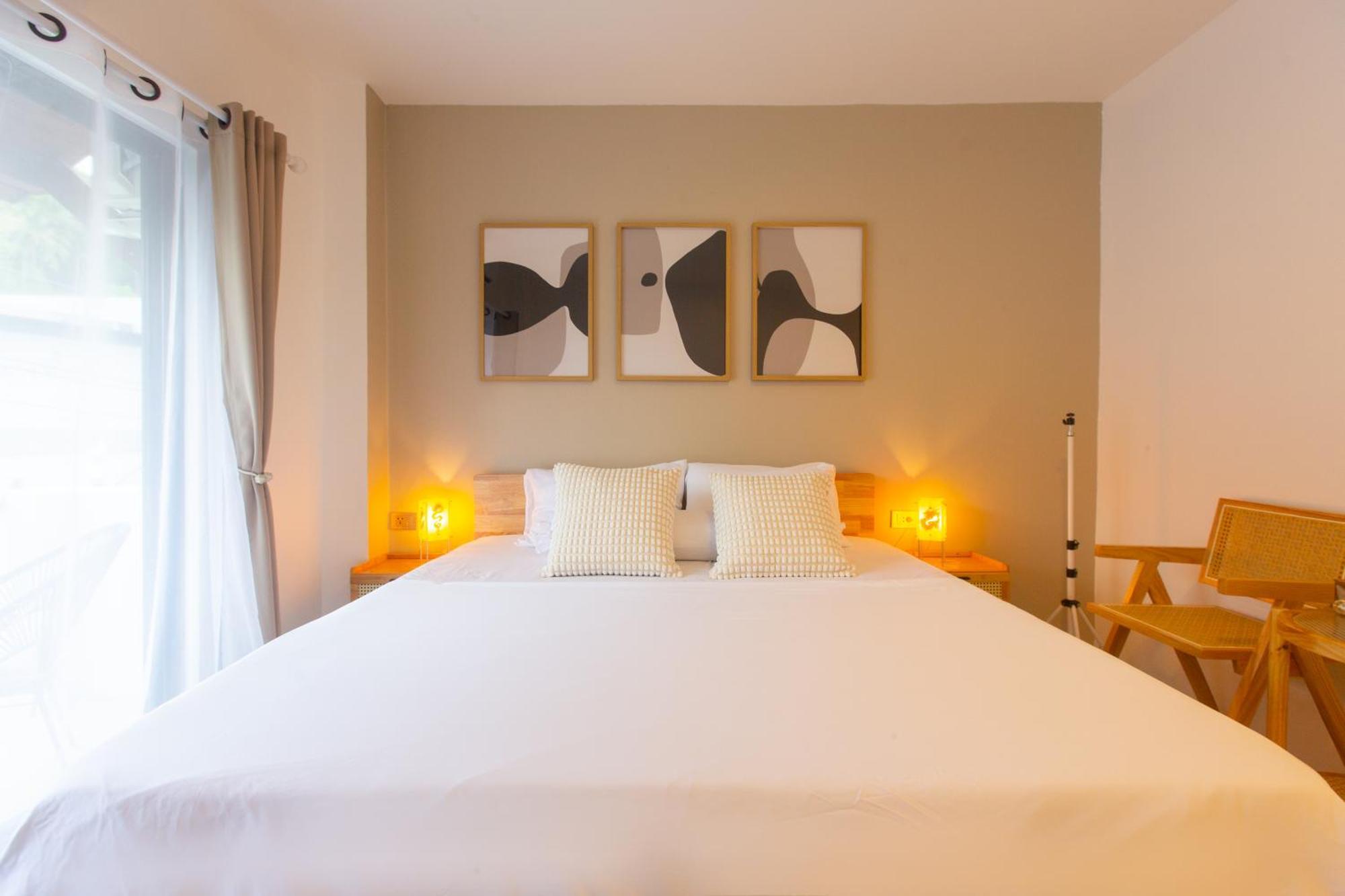 Place Aparthotel *
