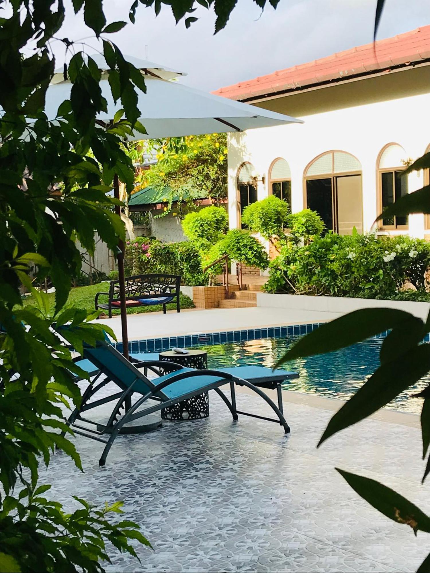 Privatunterkunft Master Bedroom With Private Bathroom And Kitchen