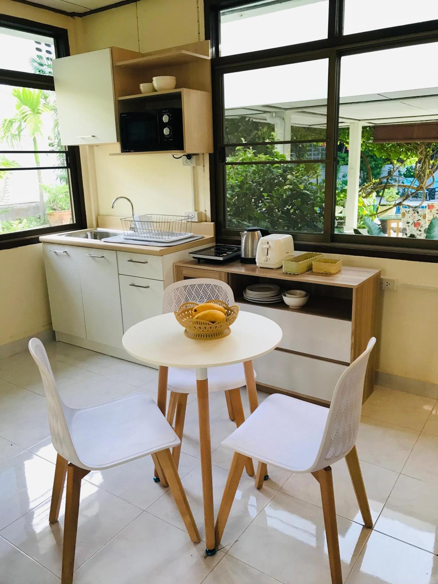 Privatunterkunft Master Bedroom With Private Bathroom And Kitchen *