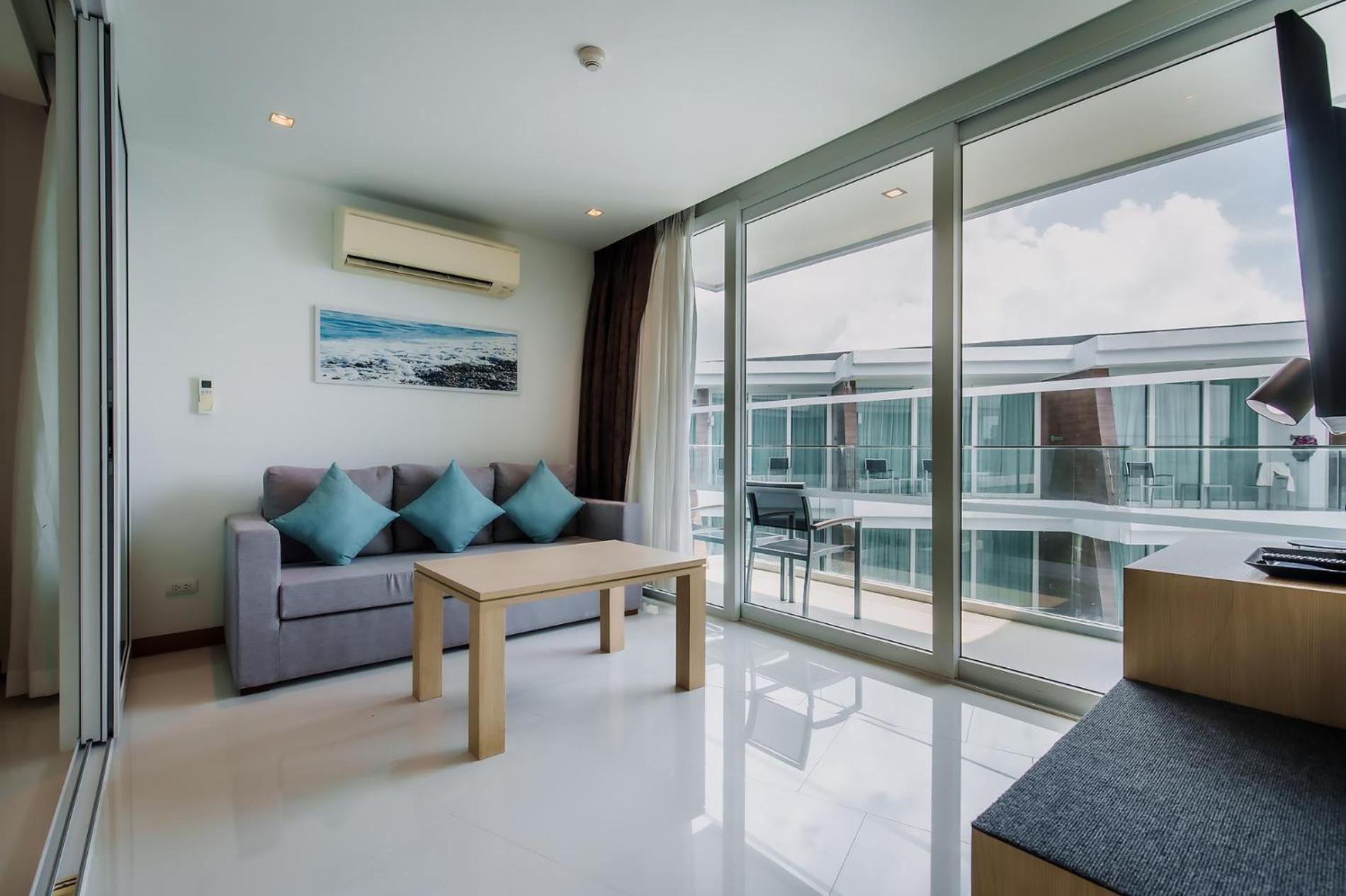 Malee At The Beachfront Apartment *