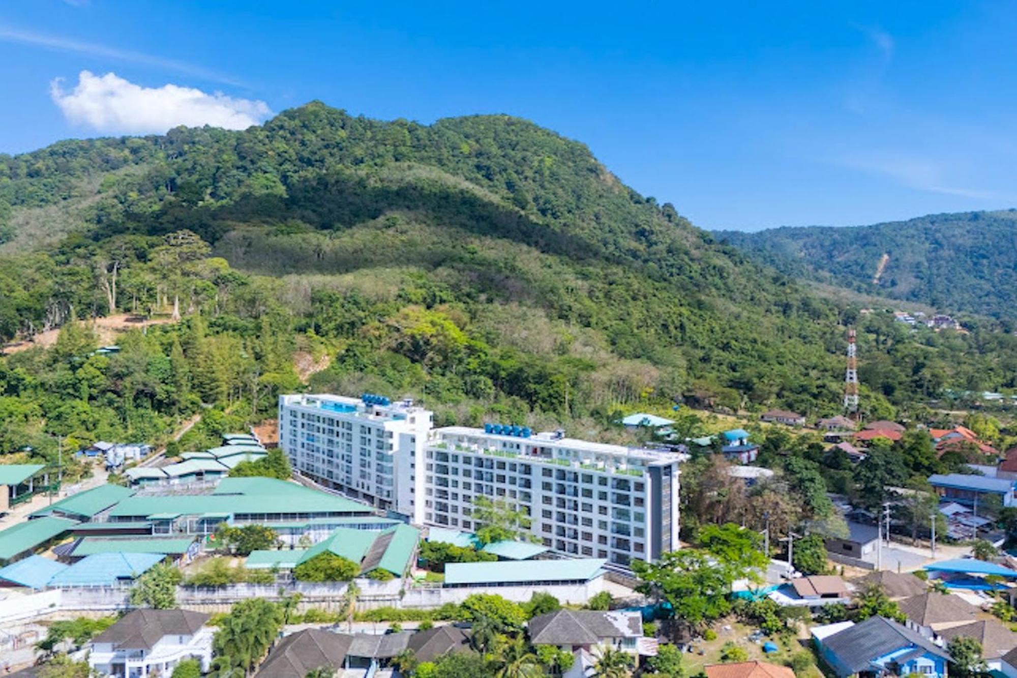 Apartment Brand-new Fantasea Kamala, Near Fantasea Show &