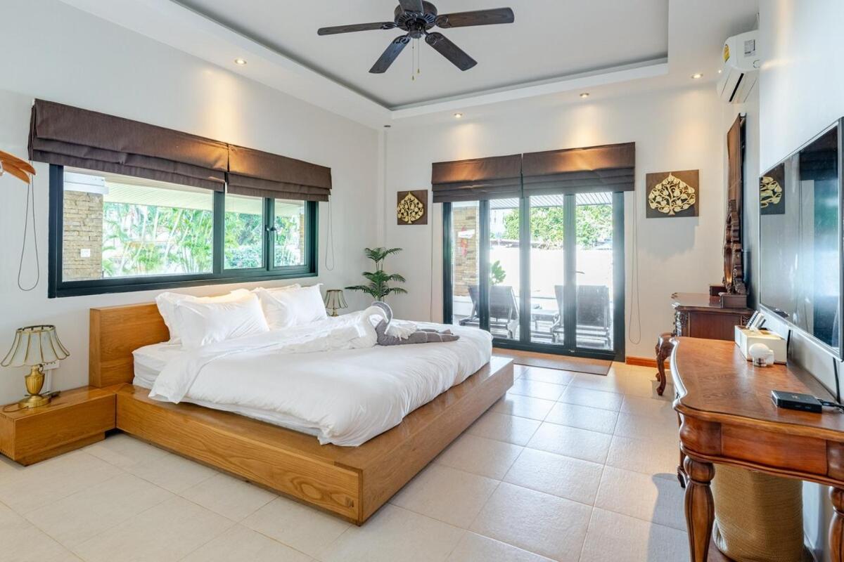 Lantern Private Pool Villa